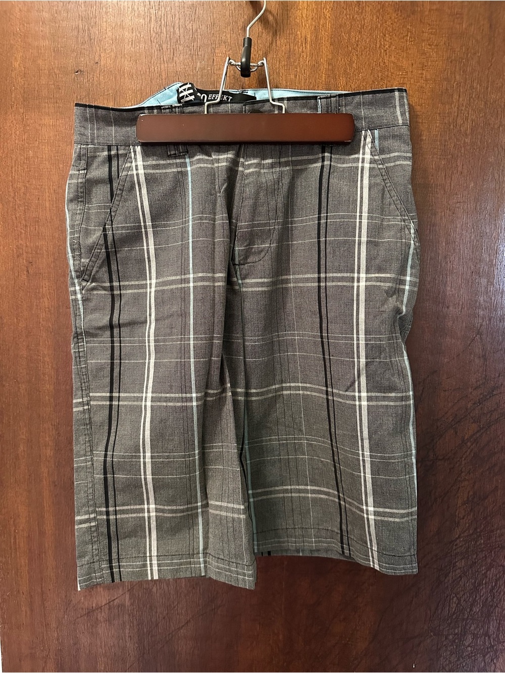 Slim Fit Men’s Plaid Shorts